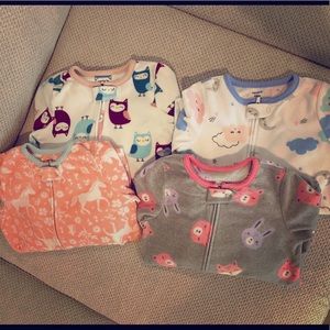 Bundle- 4 Carter’s zip up, fleece footed pajamas